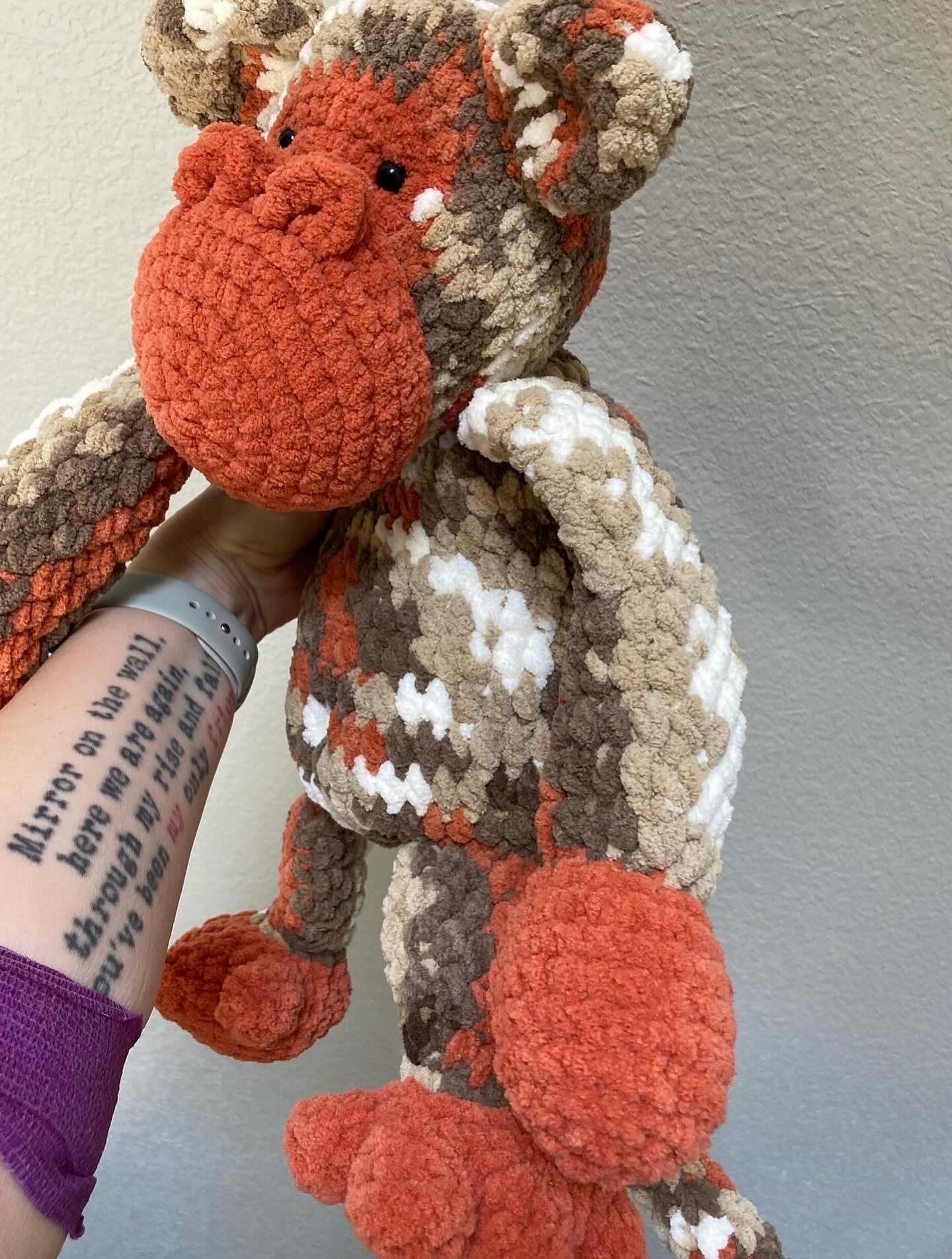 PLUSHIE MANNIX THE MONKEY