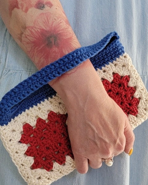 © 2025 BE MY BABY ZIP Pouch / Clutch Crochet Pattern