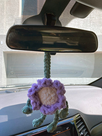 BLOOMING OLIVIA CAR MIRROR CHARM